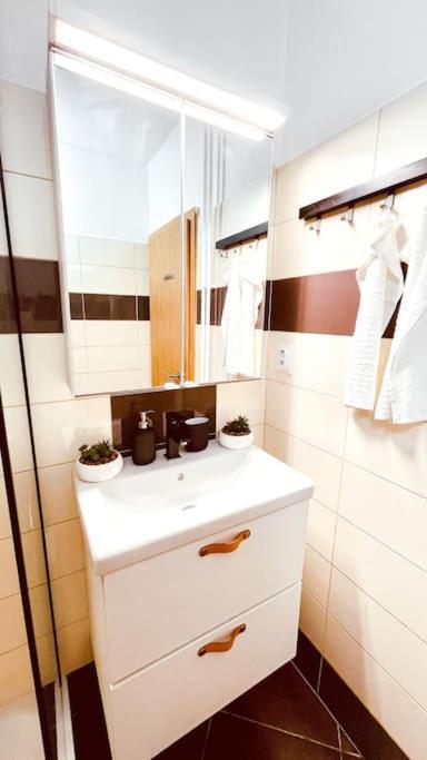 Moderny Apartman S Parkovanim Bratislava Exterior photo