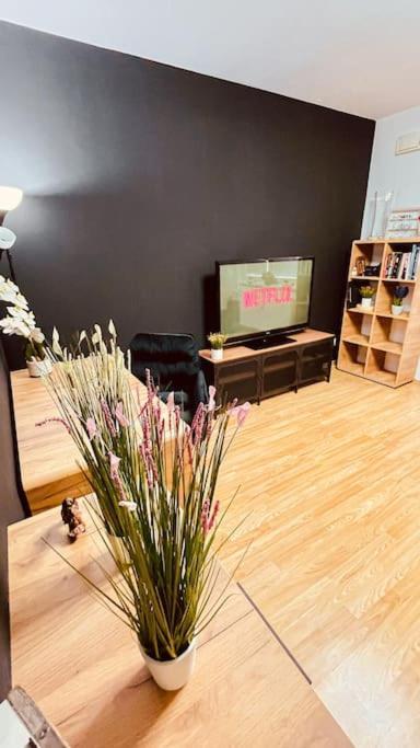 Moderny Apartman S Parkovanim Bratislava Exterior photo